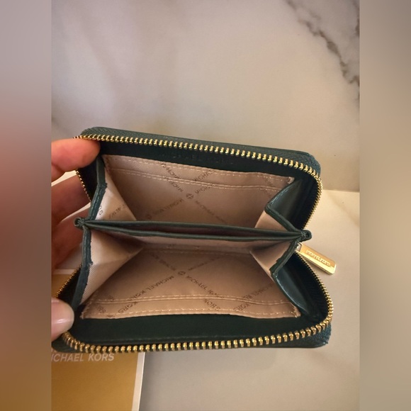 Michael Kors Racing Green Crossbody Bag and wallet - Picture 8 of 9